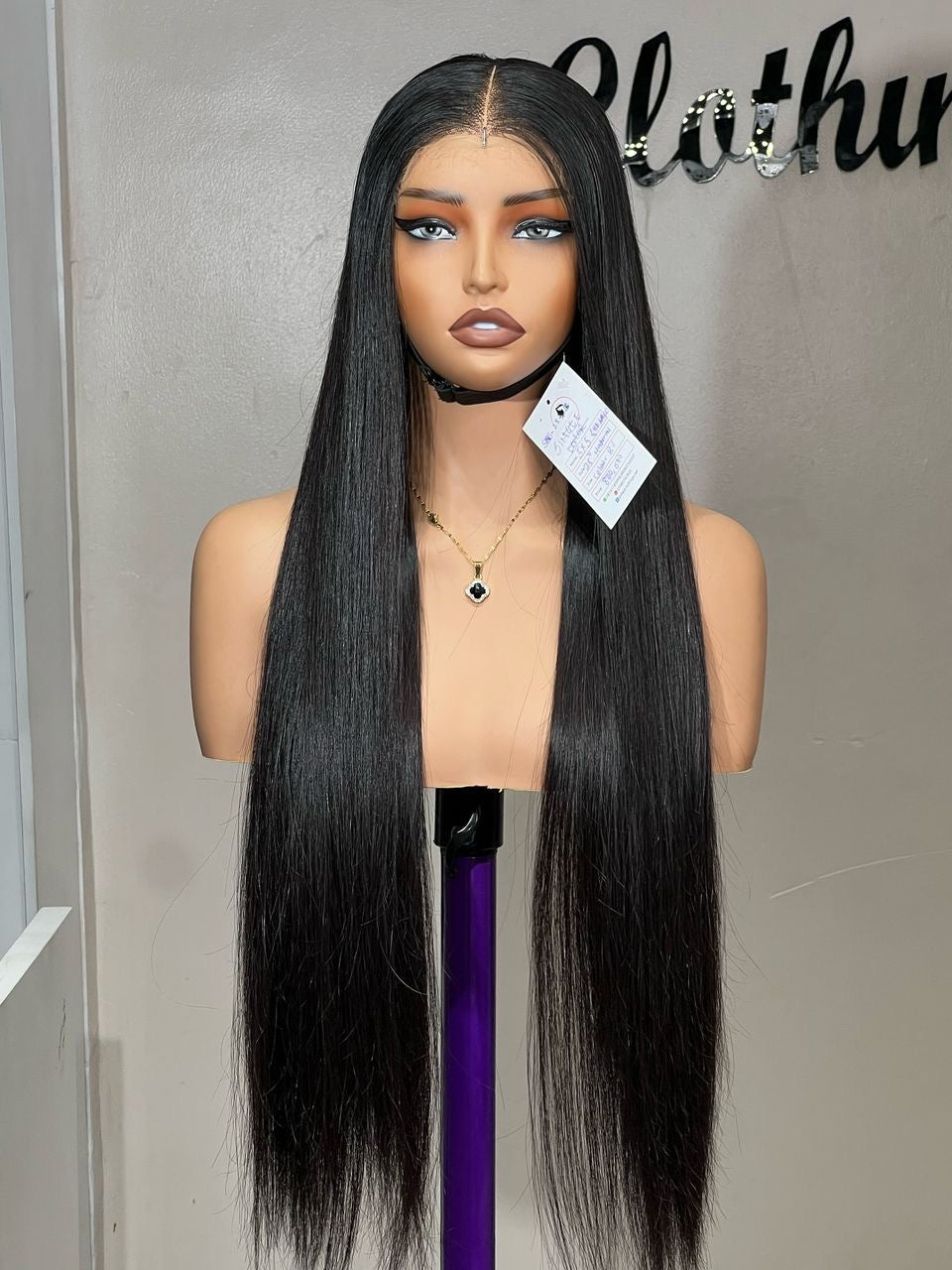 5 BY 5 28 INCHES WIG HD LACE SINGLE DONOR WIG(SNS/28/NC AVAILABLE)