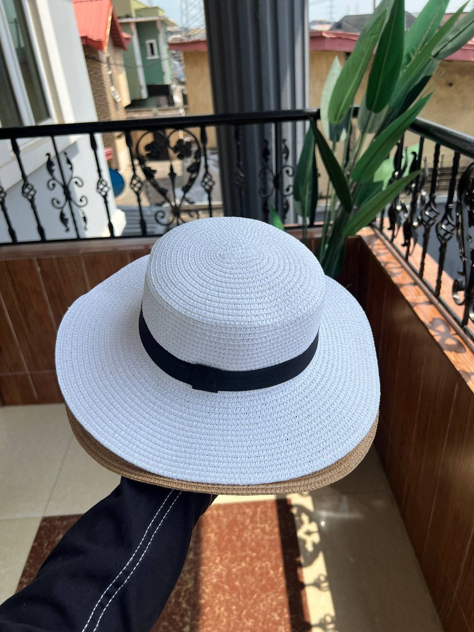 FLOPPY HAT WITH BLACKBAND