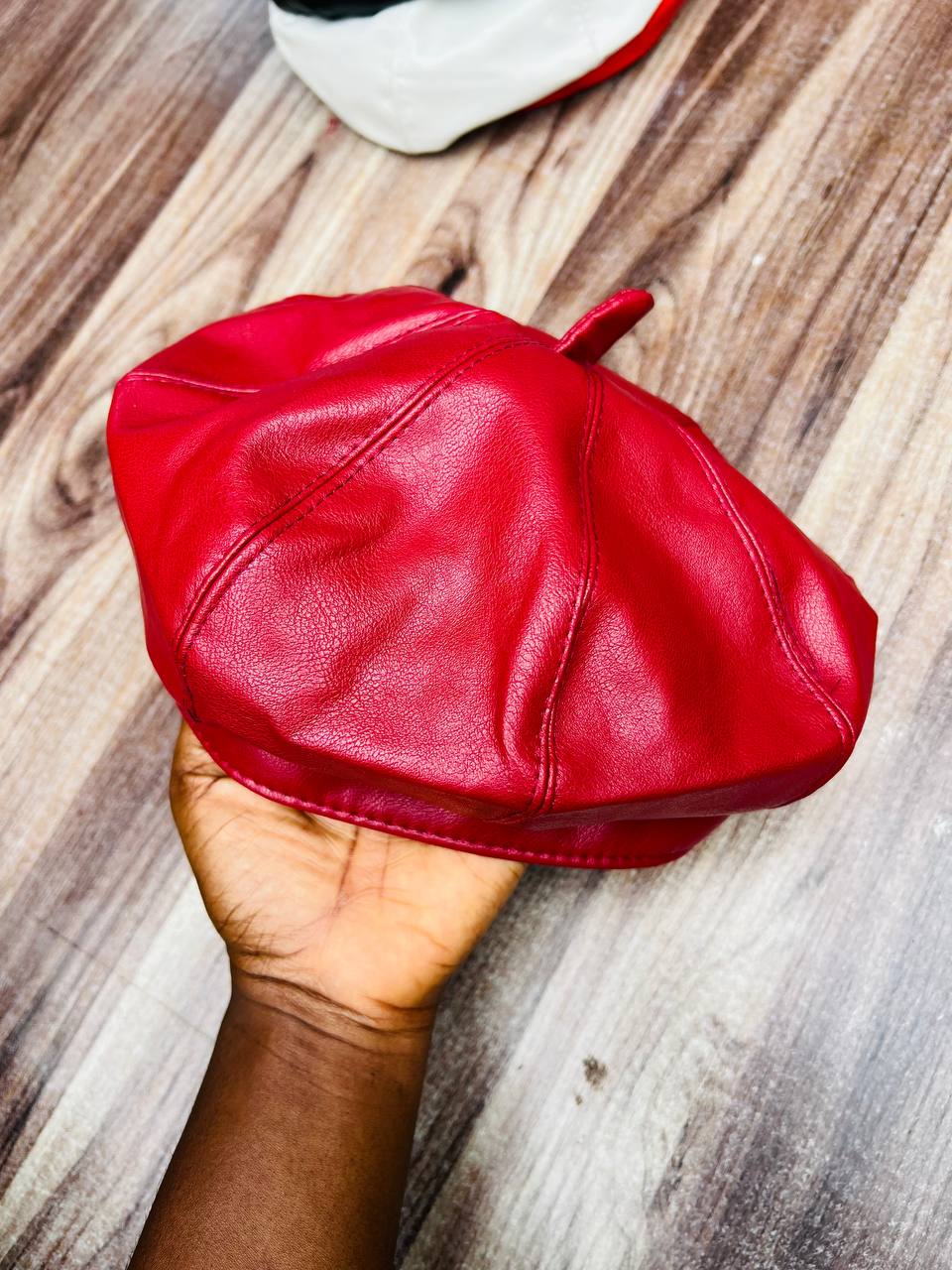 Antenna Beret – GIFTEDCLOTHINGS