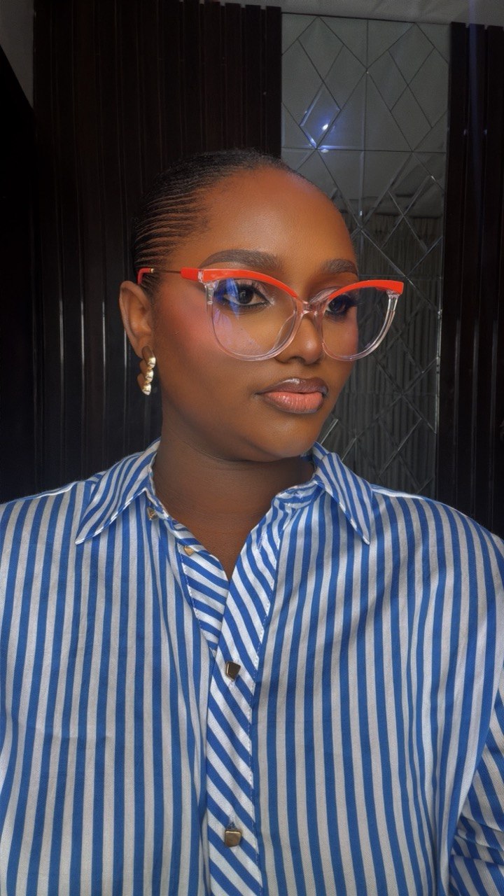 Glasses 908 - Photochromic and anti blue light lens , spring hinge handle , very strong for prescription and fashion