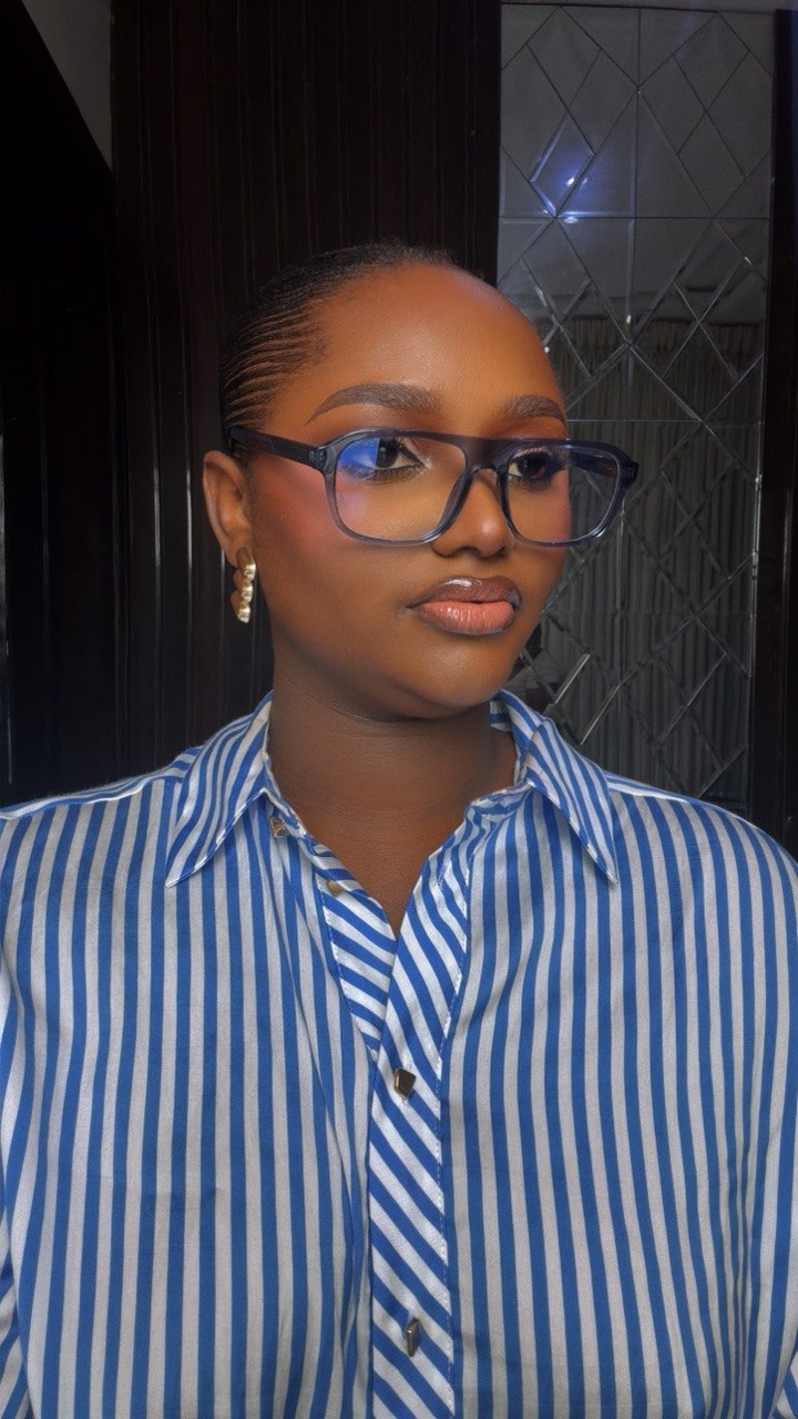 Glasses 897 - Photochromic and anti blue light lens , spring hinge handle , very strong for prescription and fashion