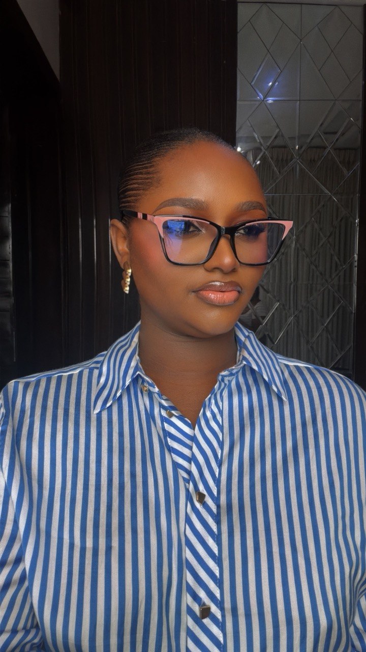 Glasses 894 - Photochromic and anti blue light lens , spring hinge handle , very strong for prescription and fashion