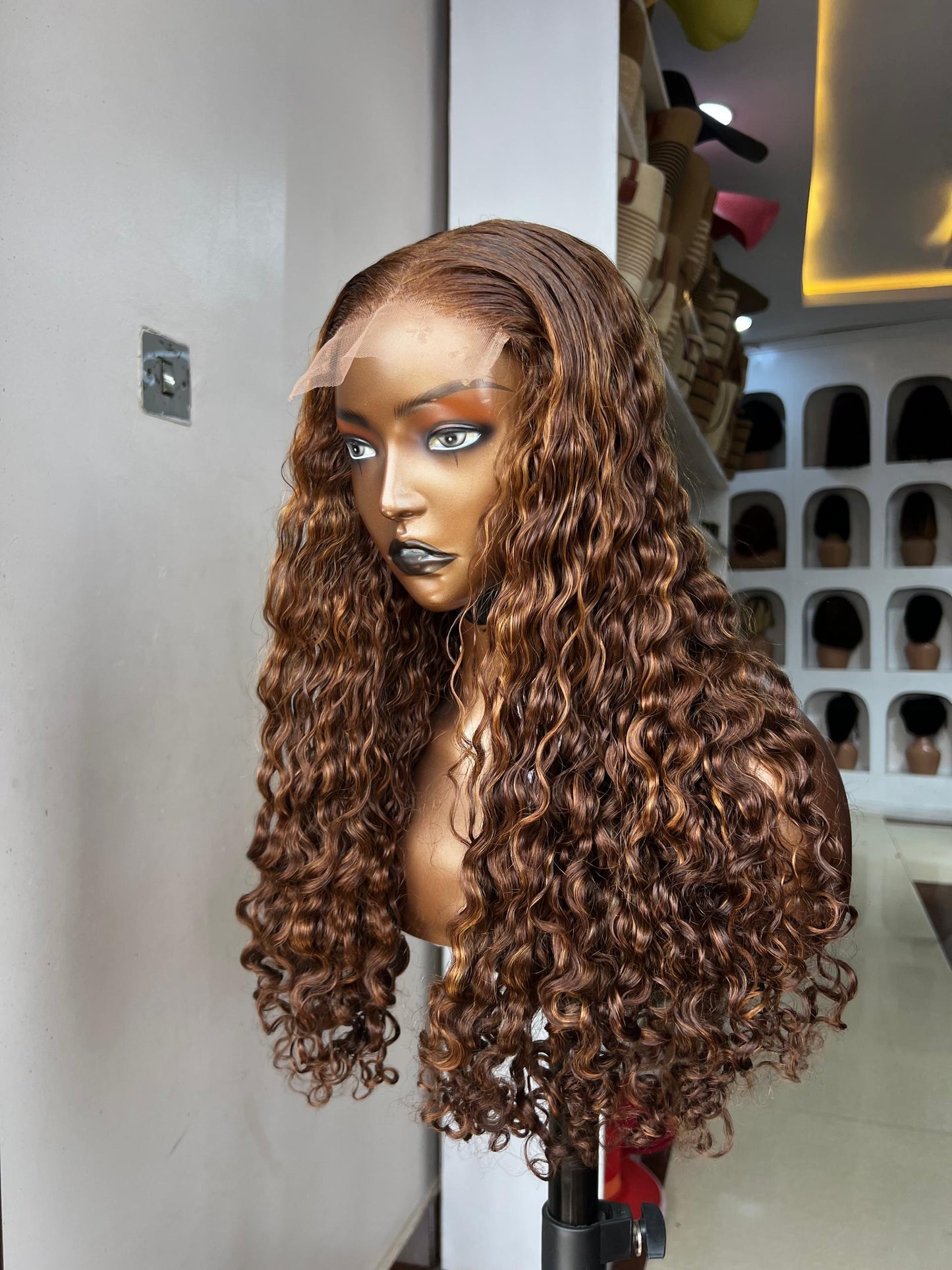 24 INCHES 5 BY 5  SASSY CURLS WIG (141-GG PREORDER)