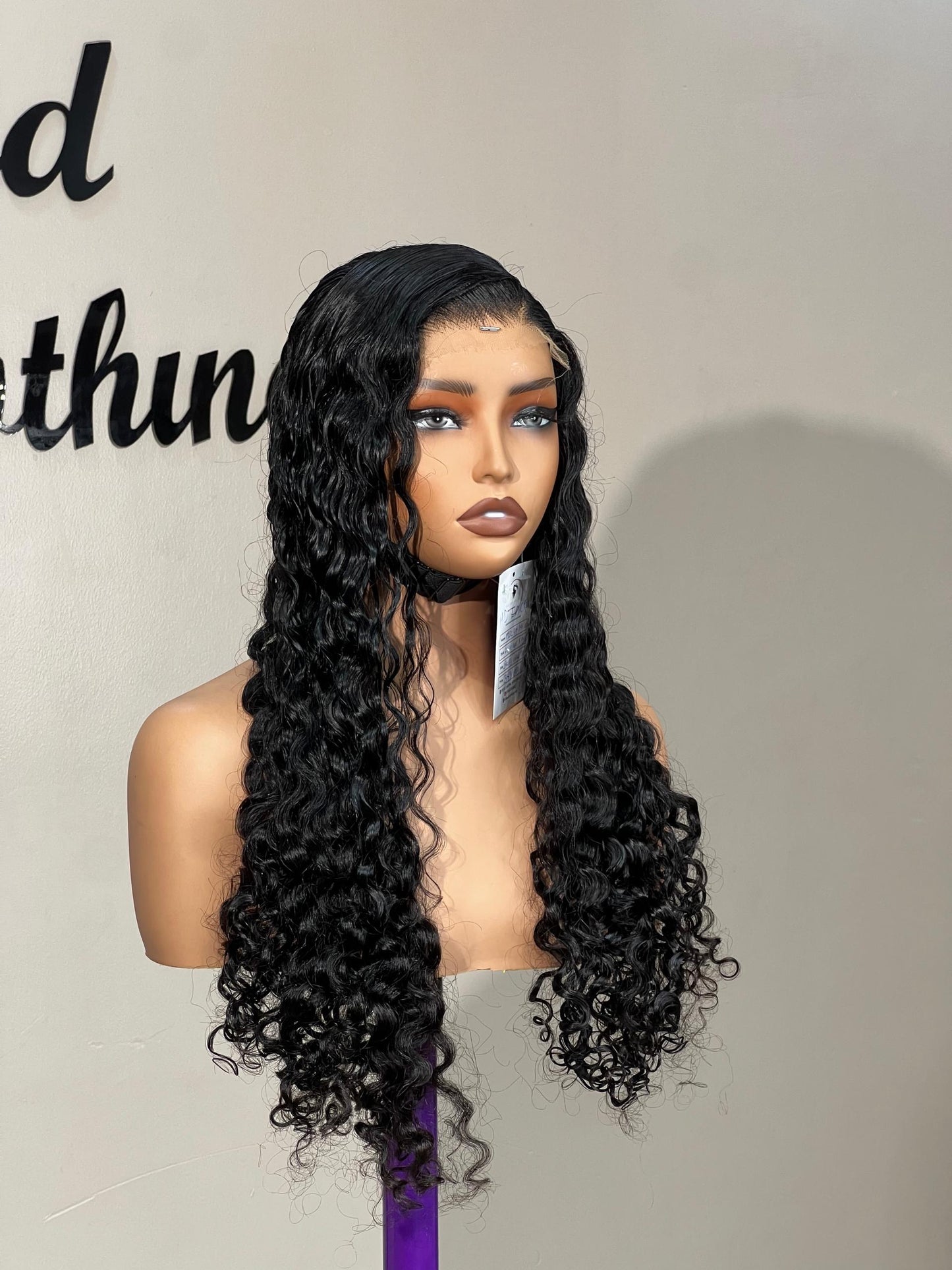 24 INCHES 5 BY 5 HD LACE SASSY CURLS WIG(MSC/24/NC HD LACE AVAILABLE)