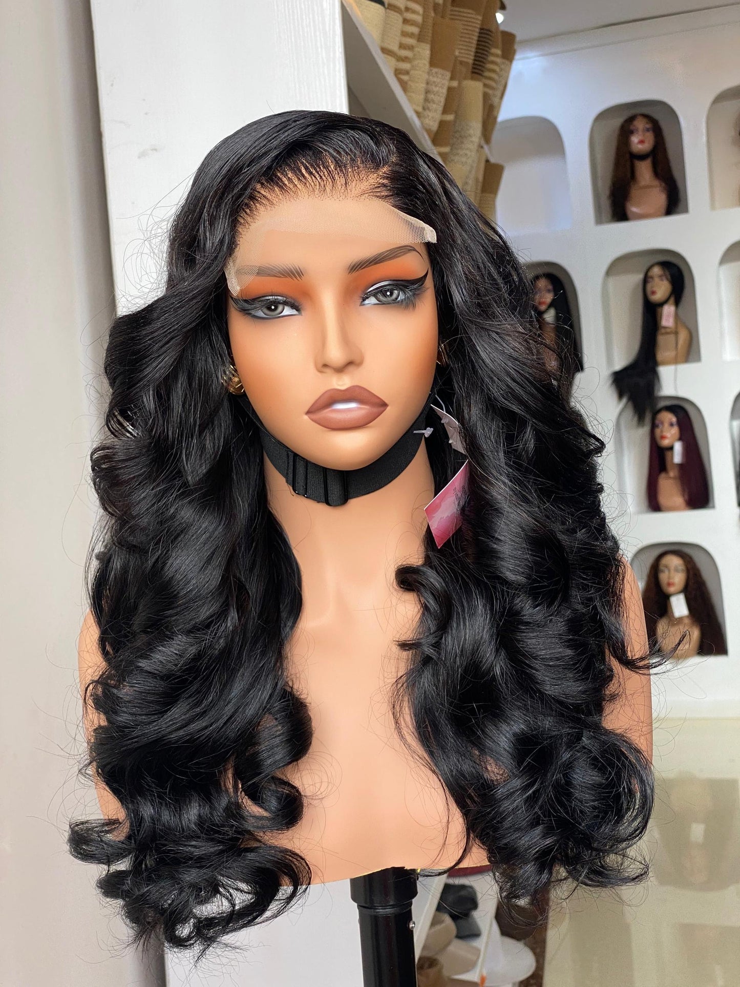18 INCHES 5 BY 5  CLOSURE WAVY WIG(MWU/18/NC AVAILABLE)