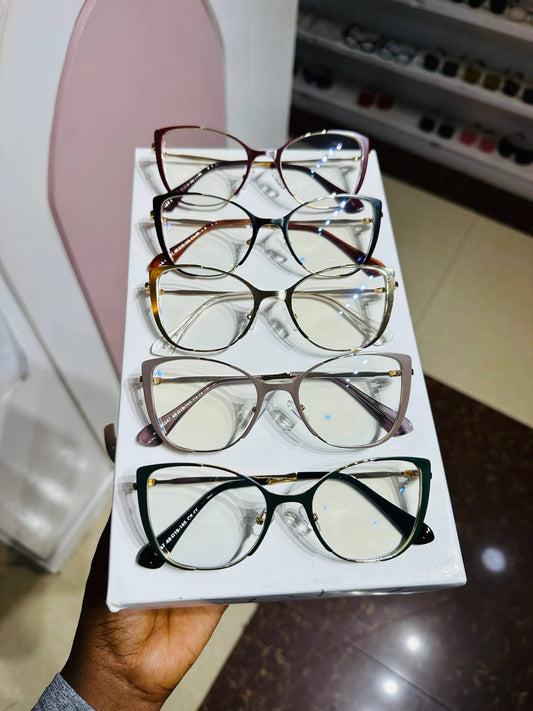 GLASS 839 (BLUE LIGHT BLOCKING AND PHOTOCHROMIC GLASSES)