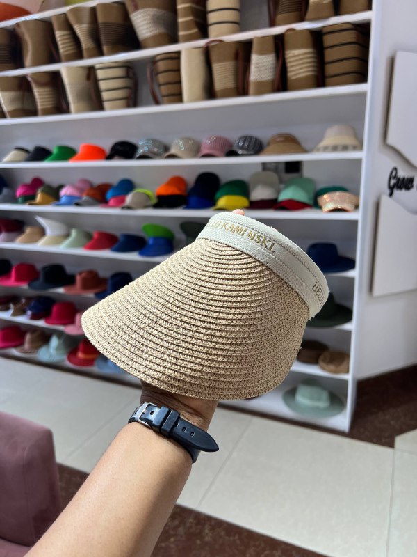 HLENE KMAINSK HALF CAP