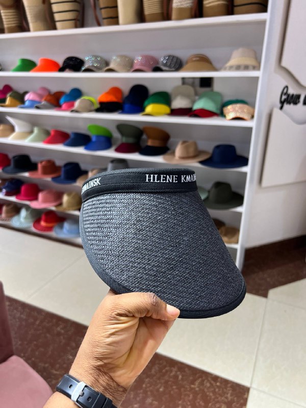 HLENE KMAINSK HALF CAP