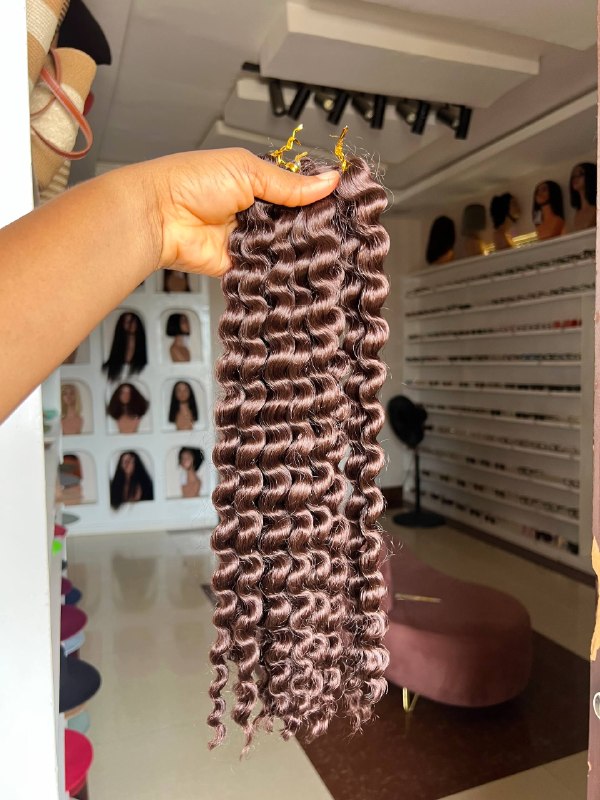 GLOW WITH GIFTED CURLY EXTENTIONS
