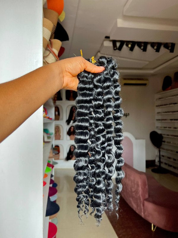 GLOW WITH GIFTED CURLY EXTENTIONS