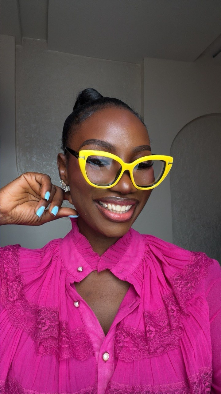 GLASSES 1002 MAGNETIC CLIP-ON FRAMES (ONE FRAME, FIVE STYLISH CLIP-ONS)
