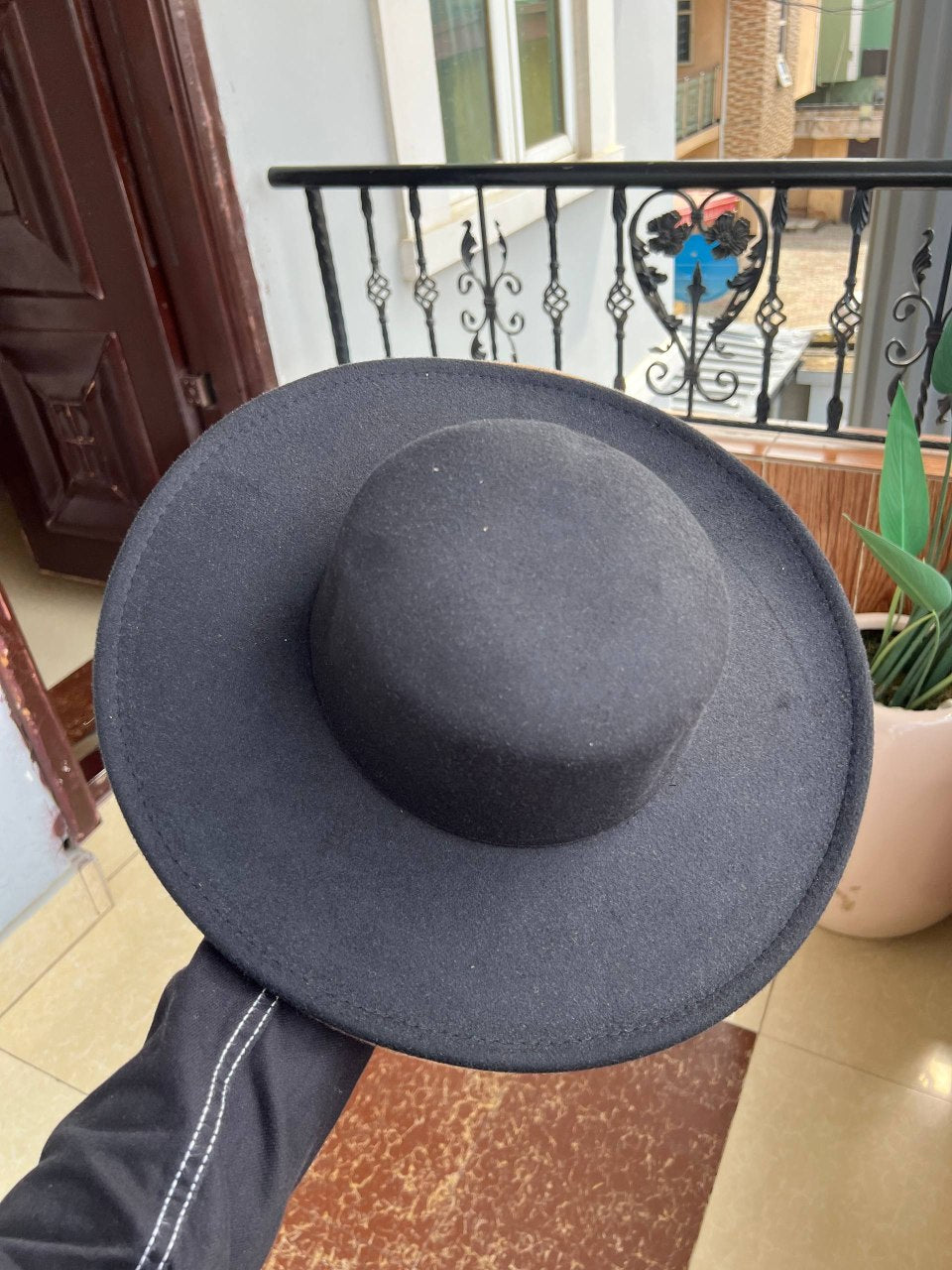 MEDIUM WIDE BOATER HAT