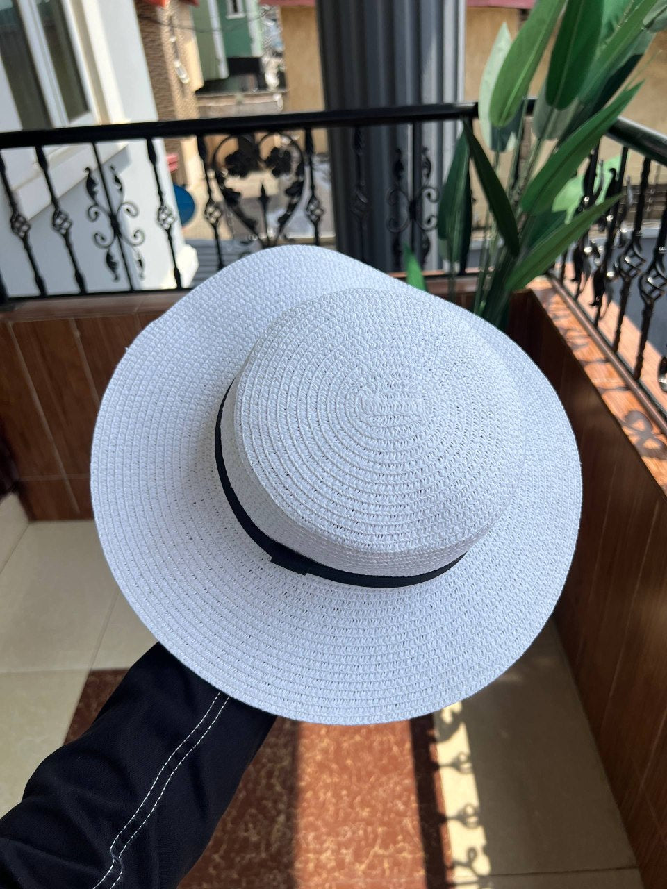 FLOPPY HAT WITH BLACKBAND