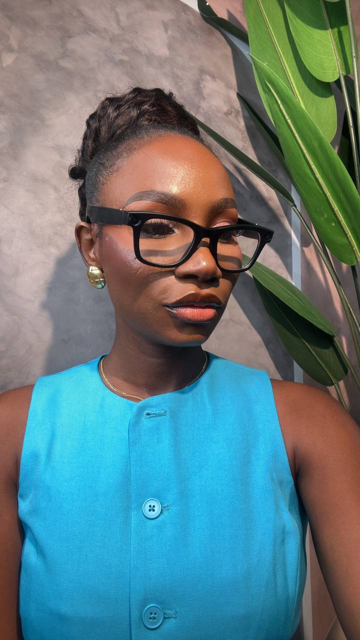 2 in 1 SMART GLASSES WITH CAMERA AND EXTRA LENS  (MUSIC+CALLS+BLUE LIGHT FILTERING LENS)